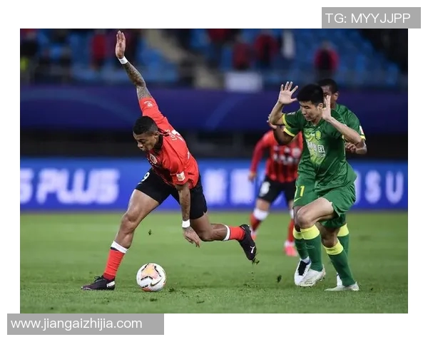 2017年上港与国安精彩对决录像回顾及赛后分析