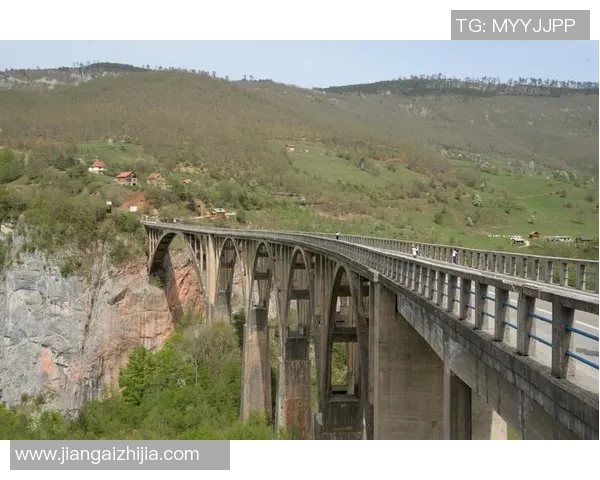 匈牙利与克罗地亚足球直播精彩对决全程回顾与分析